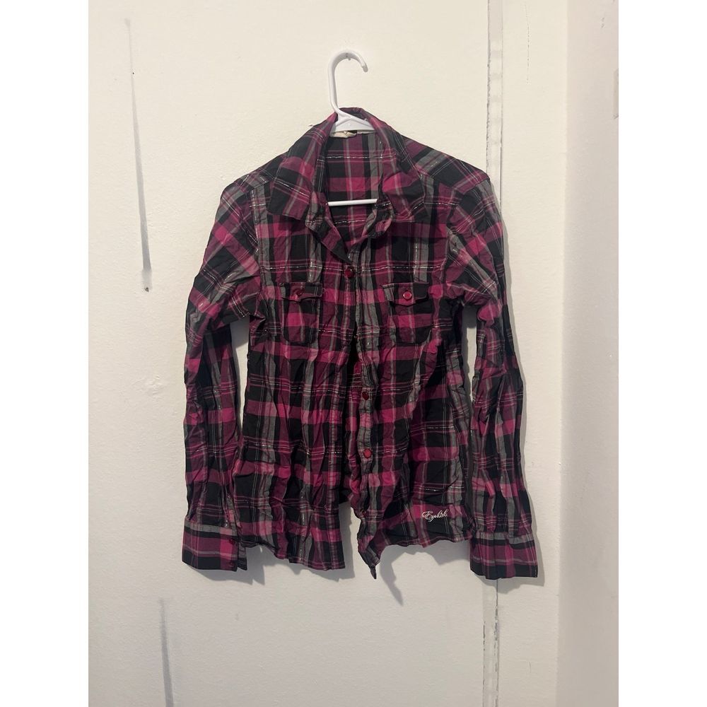 Women's plaid button‎ down